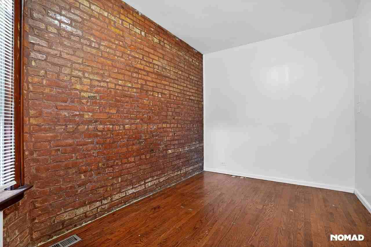 2332 S Marshall Blvd - Photo 2 of 32