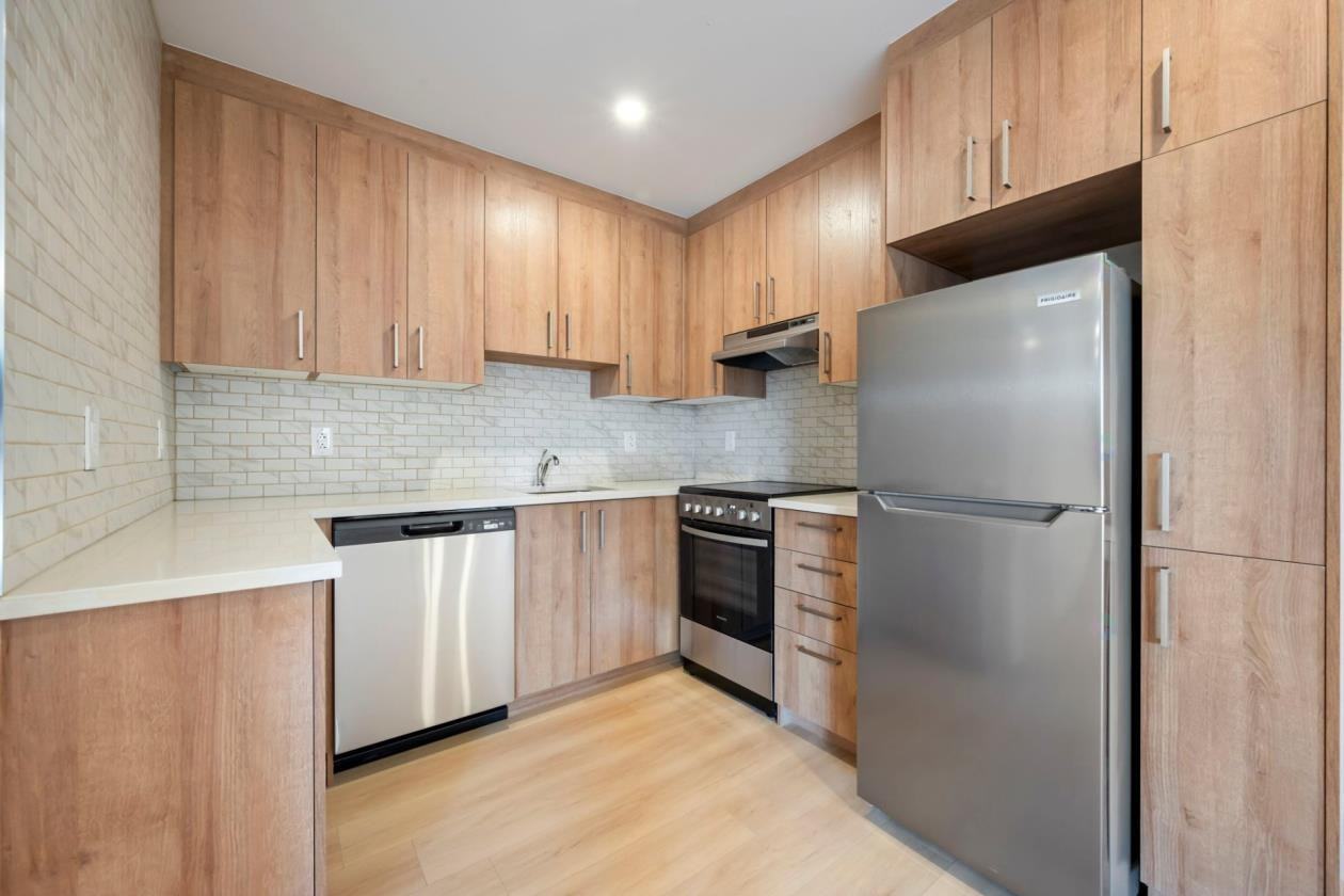 1625 Boulevard De Maisonneuve Ouest #409 - Photo 7 of 10