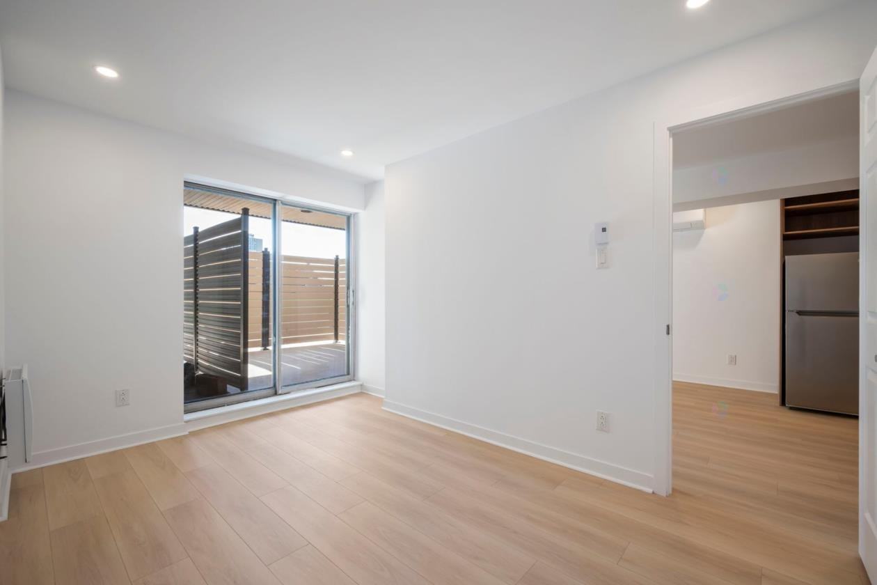 1625 Boulevard De Maisonneuve Ouest #405 - Photo 3 of 20