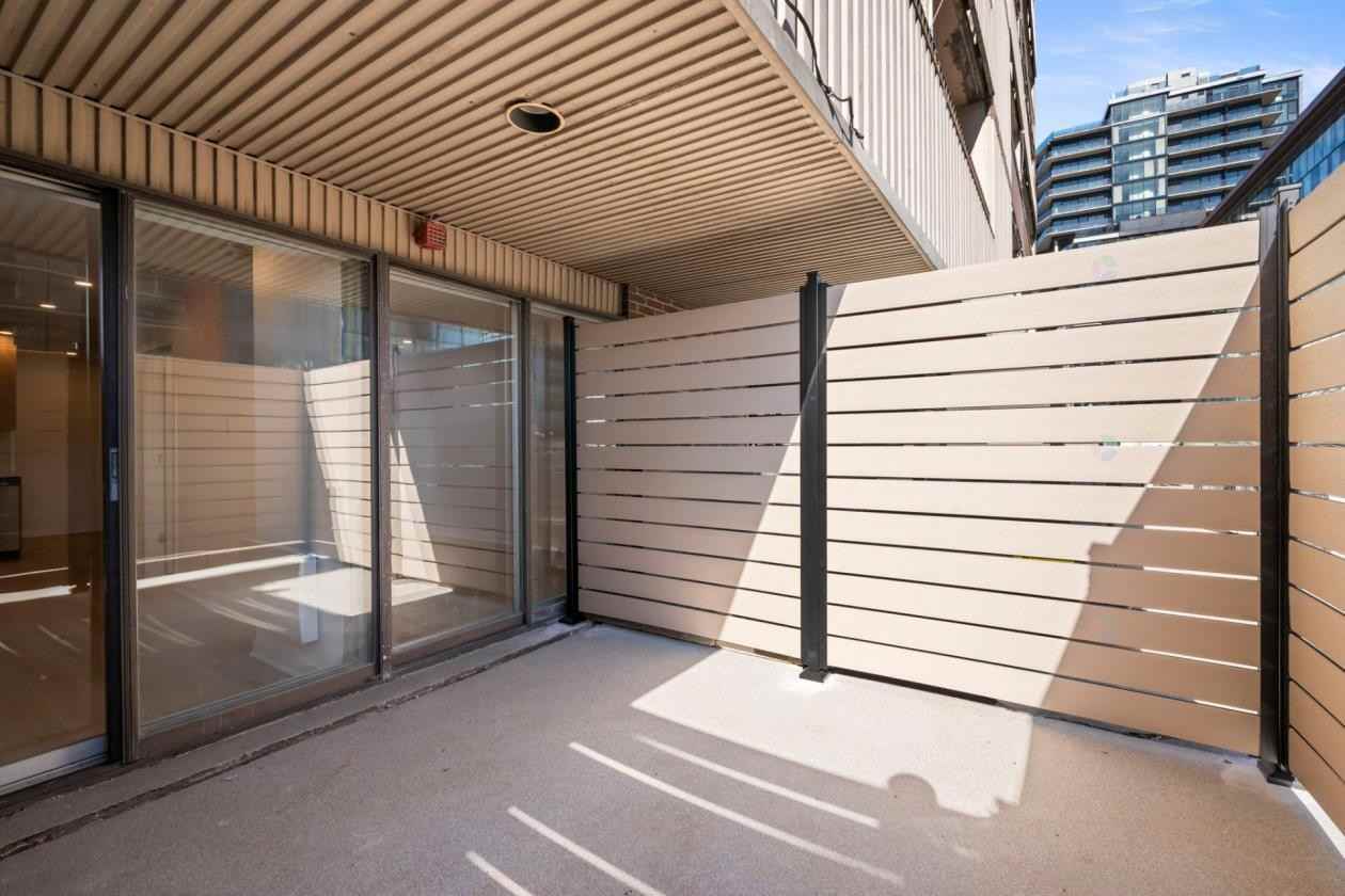 1625 Boulevard De Maisonneuve Ouest #405 - Photo 6 of 20