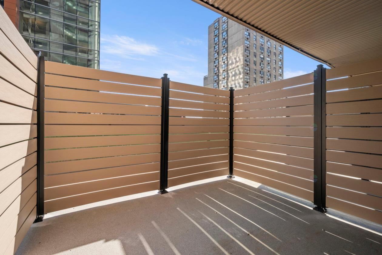 1625 Boulevard De Maisonneuve Ouest #405 - Photo 7 of 20