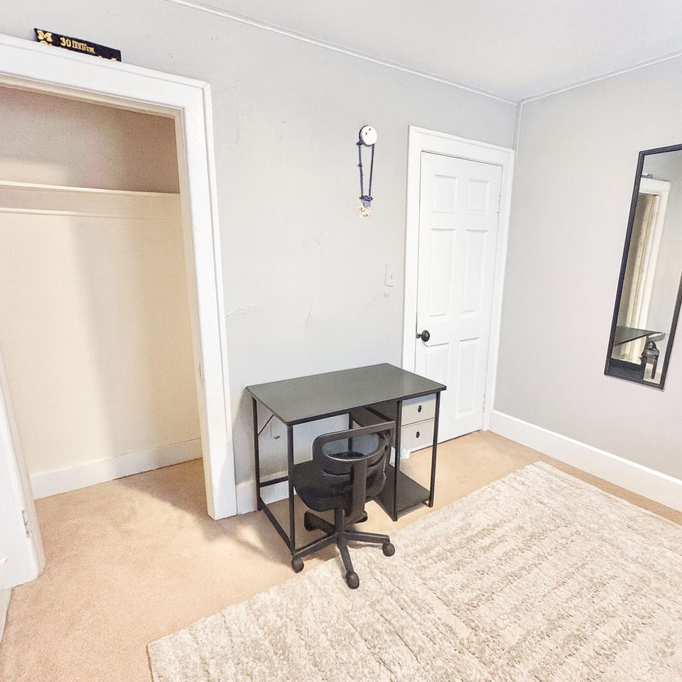 920 Dewey Ave - Photo 7 of 23