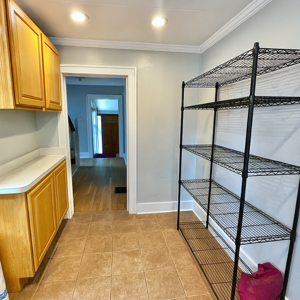 920 Dewey Ave - Photo 2 of 23
