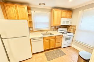 920 Dewey Ave - Photo 1 of 1