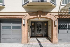 featured image of 2390 Chestnut St