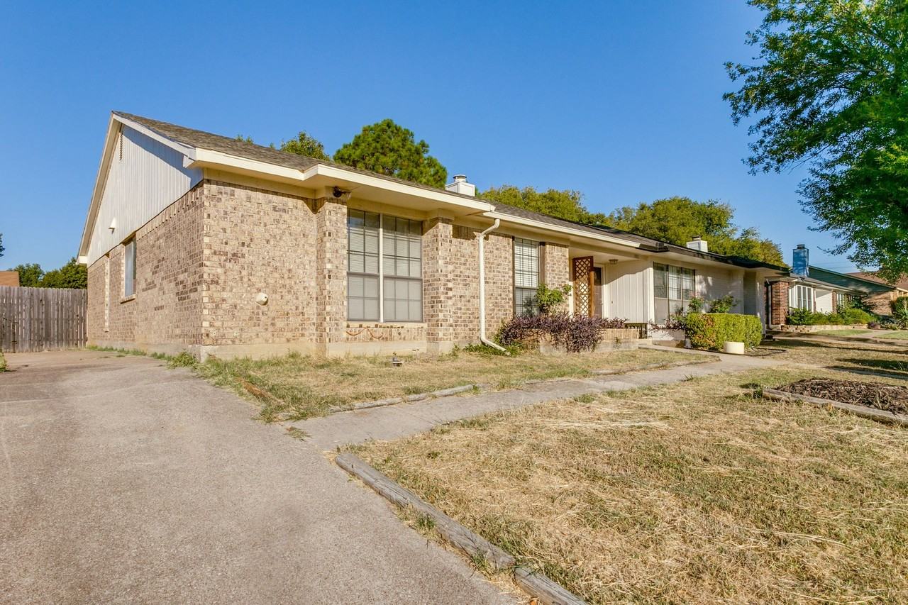 3009 Hilltop Drive - Photo 3 of 50