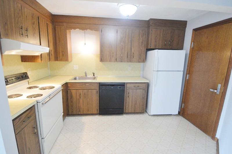 15 Mayo Dr #34 - Photo 5 of 32