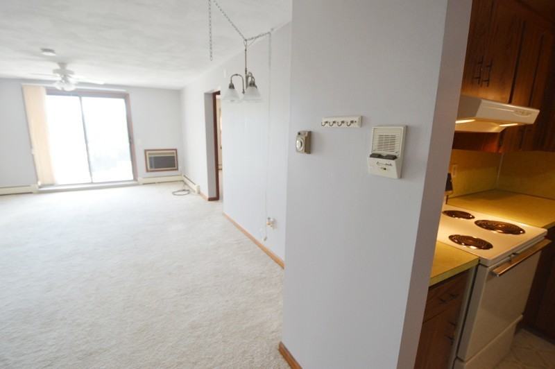 15 Mayo Dr #34 - Photo 6 of 32