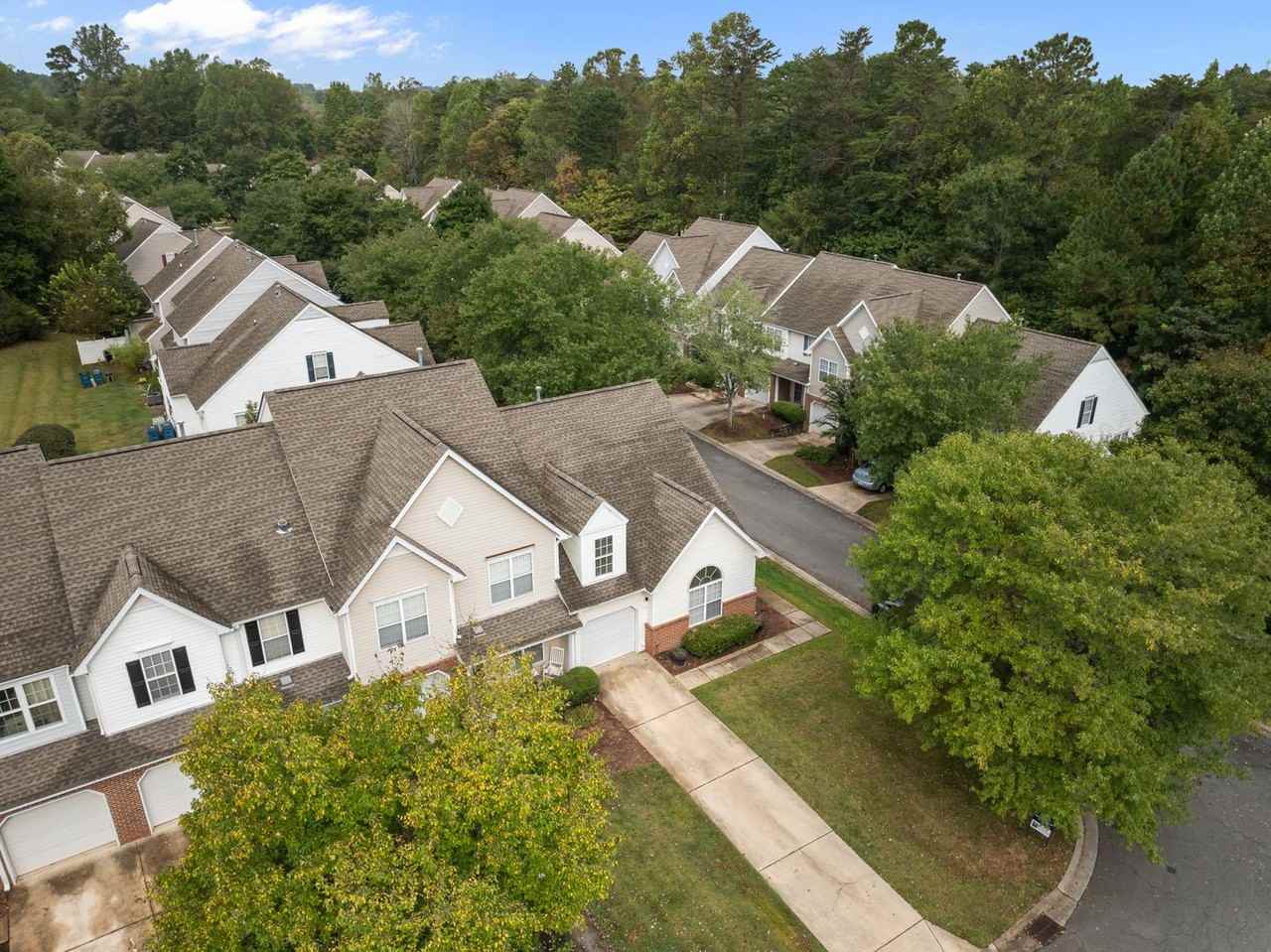 949 Pensford Dr - Photo 4 of 30