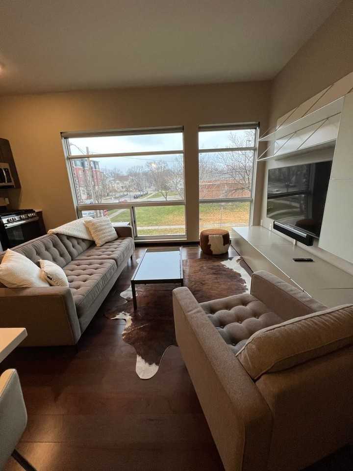 801 E Mifflin St - Photo 4 of 21