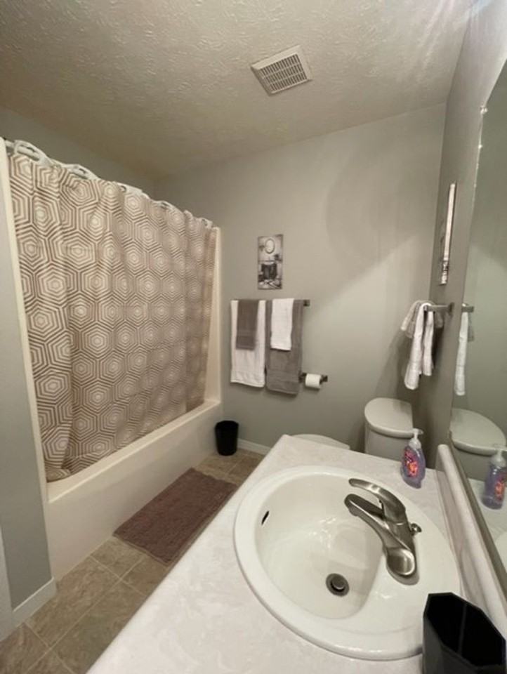 771 E Waterloo Ct - Photo 3 of 7