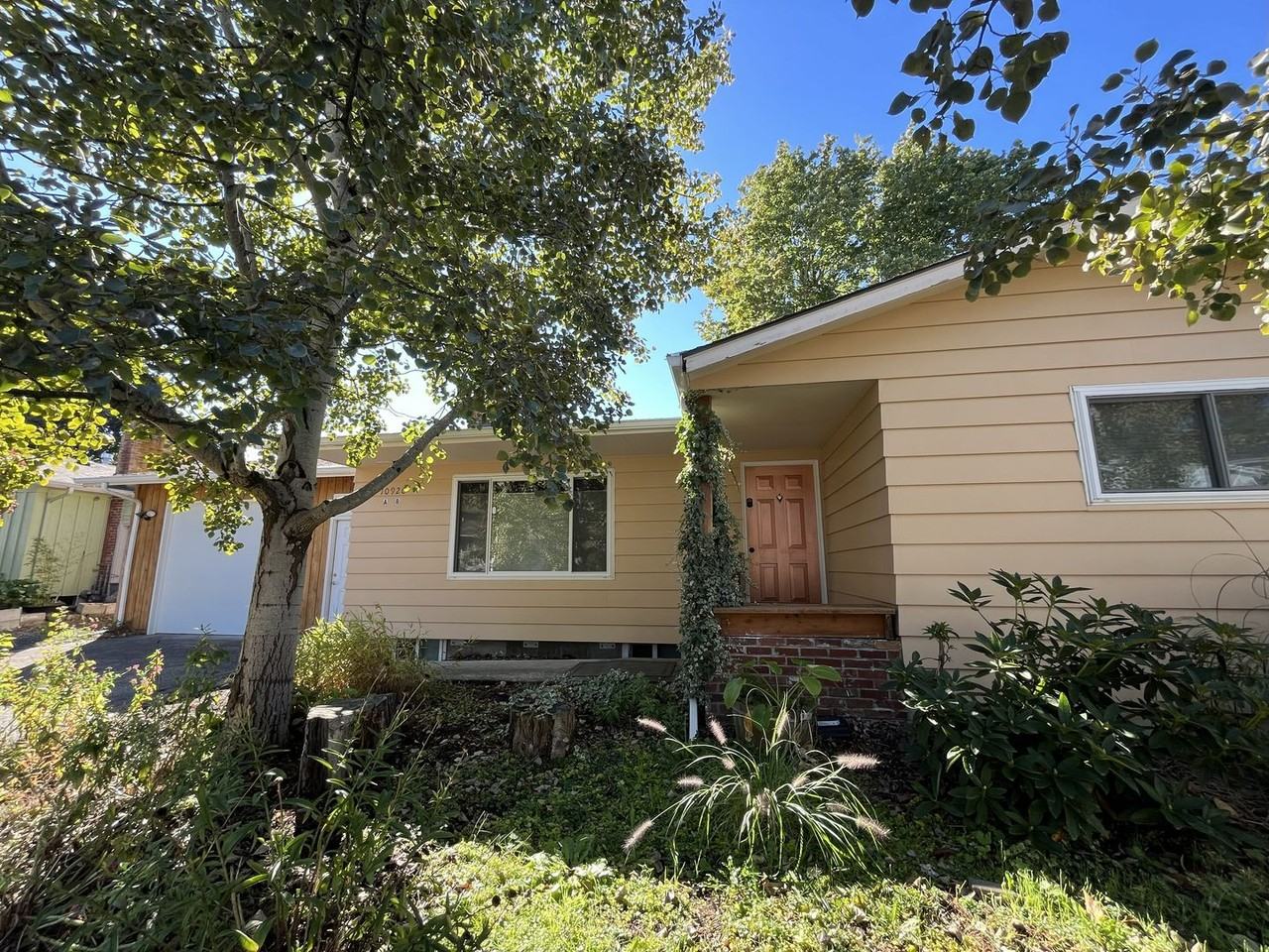 10920 Southeast Cherry Blossom Drive #B - Photo 4 of 23