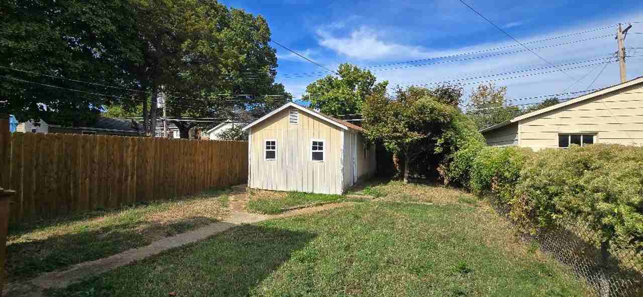 5027 Rosa Avenue - Photo 4 of 9