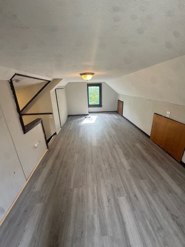 9520 Marah Ave - Photo 5 of 36