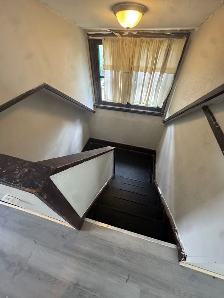 9520 Marah Ave - Photo 6 of 36