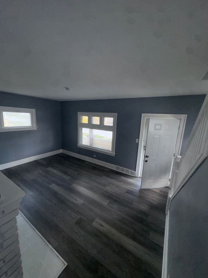 4136 E 135th St - Photo 2 of 24