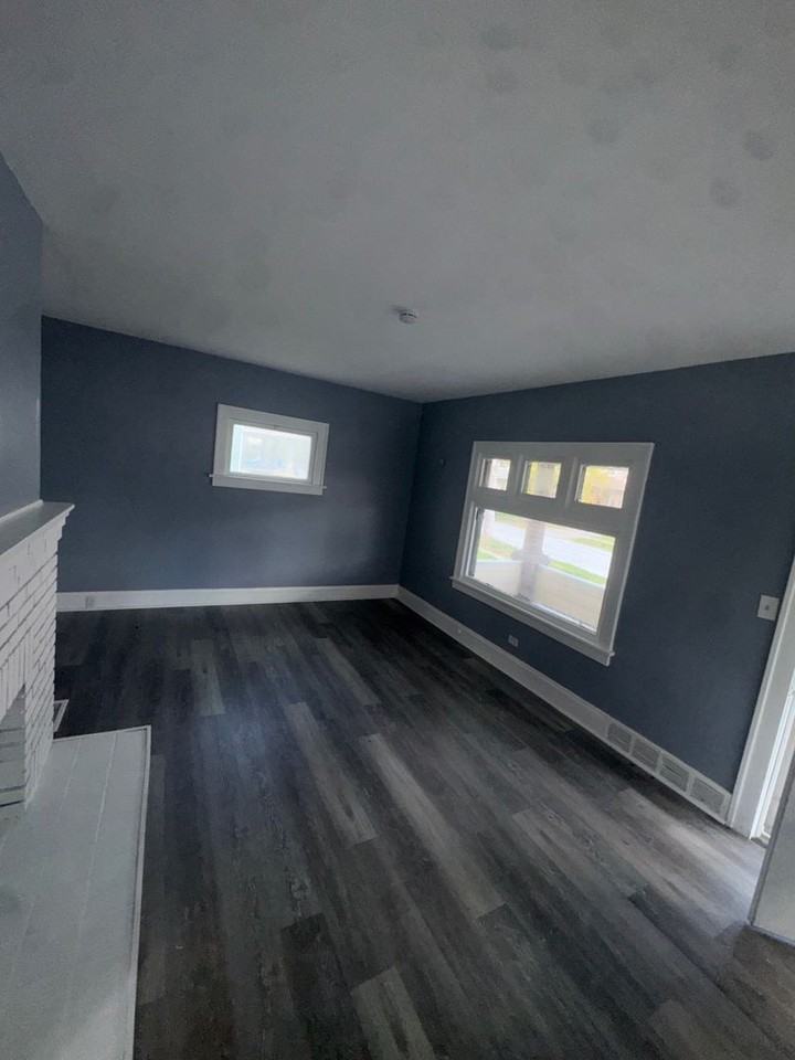 4136 E 135th St - Photo 3 of 24