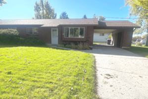 featured image of 110 E Main St