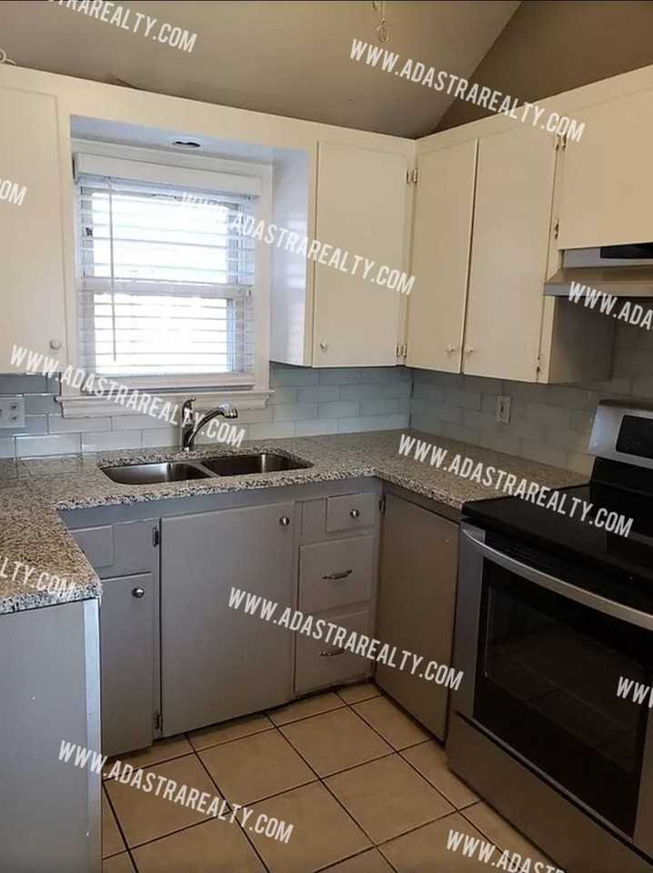 8410 West 55th Terrace - Photo 6 of 20