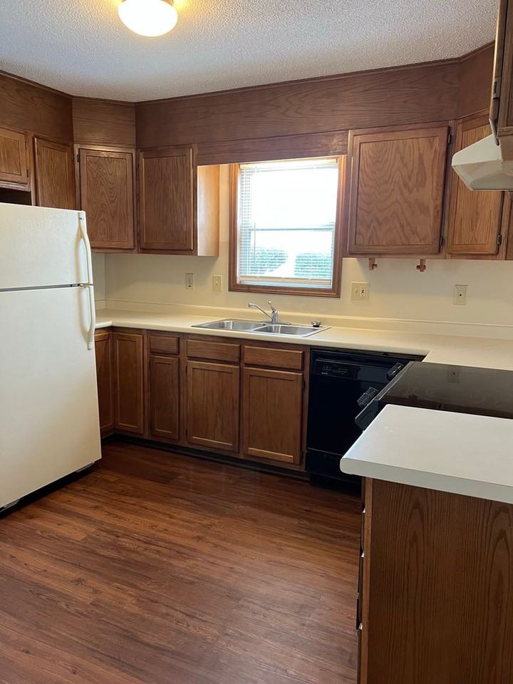 107 Bogey Lane - Photo 2 of 13