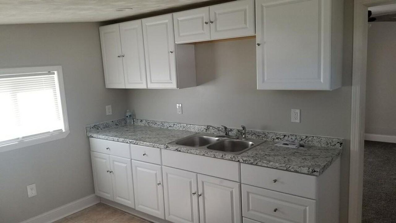 13831 Main St - Photo 3 of 12