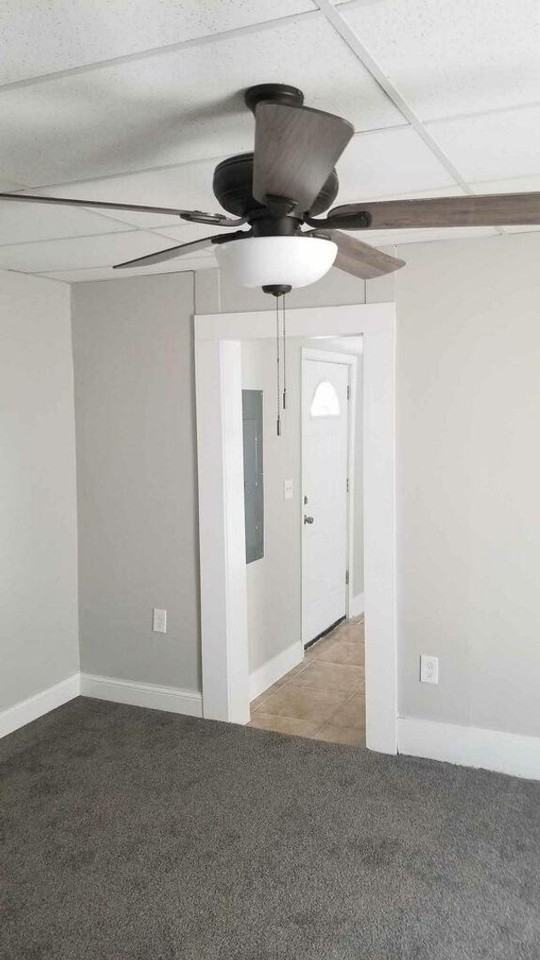 13831 Main St - Photo 6 of 12