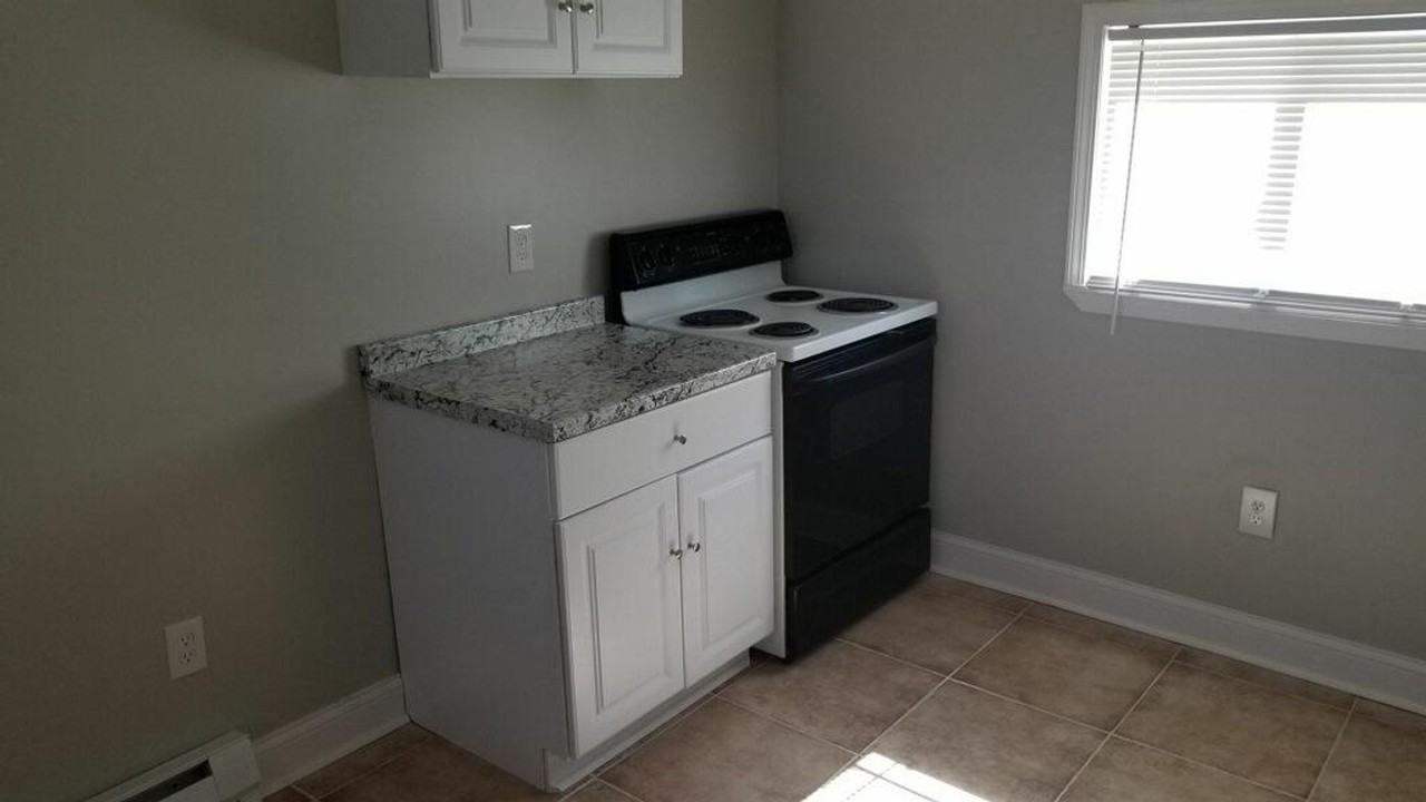 13831 Main St - Photo 7 of 12