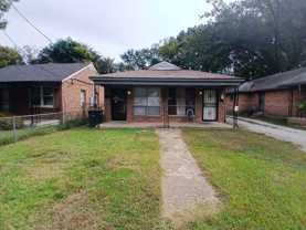 1590 Oakwood St - Photo 1 of 1