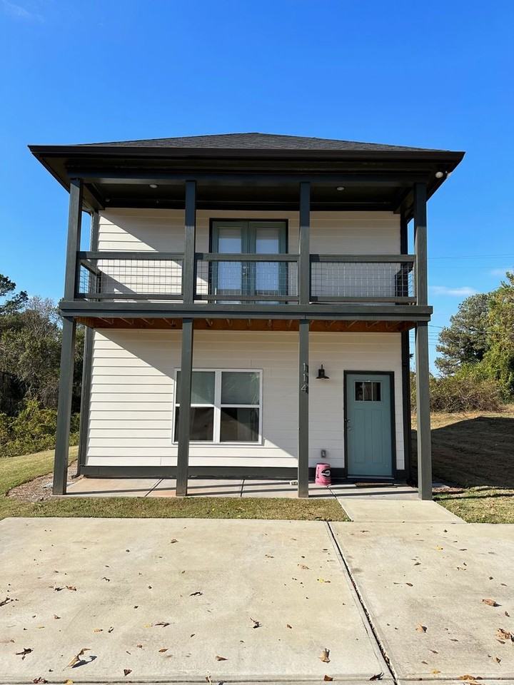 114 Garden Ln - Photo 2 of 18
