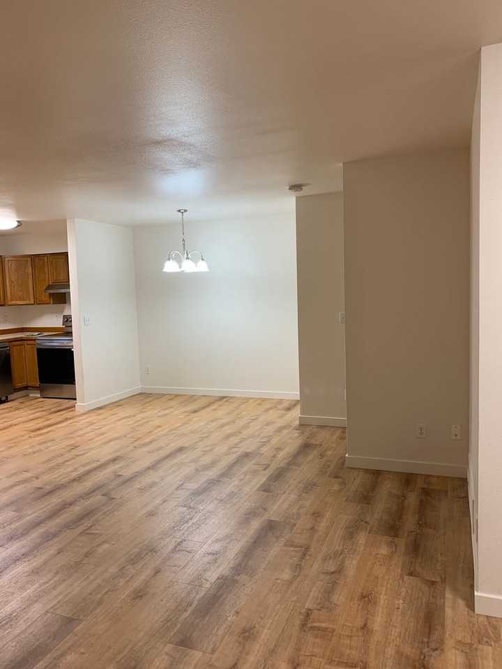 8121 E 36th Ave #A - Photo 4 of 29