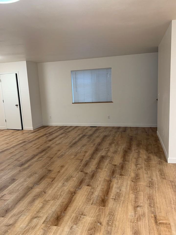 8121 E 36th Ave #A - Photo 5 of 29