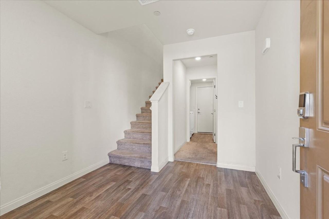 2628 Blazing Blue Ave - Photo 3 of 28