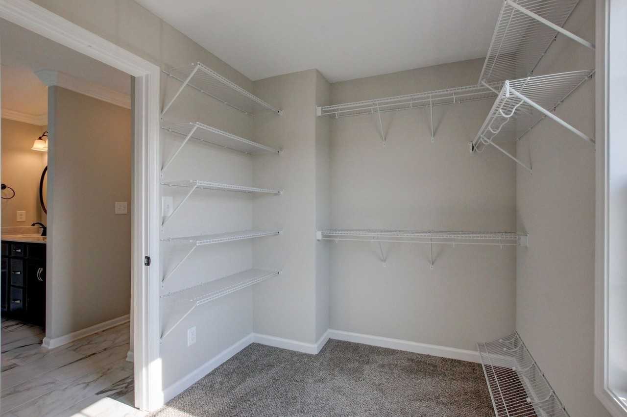 2710 Rafiki Dr - Photo 7 of 50