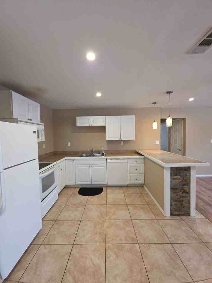 901 Crow Mountain Rd - Photo 6 of 17