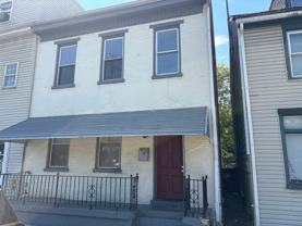 316 S Pershing Ave - Photo 1 of 1