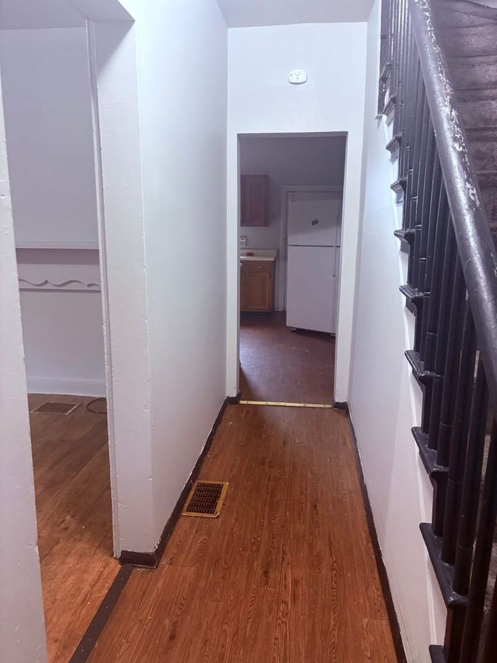 316 S Pershing Ave - Photo 2 of 16