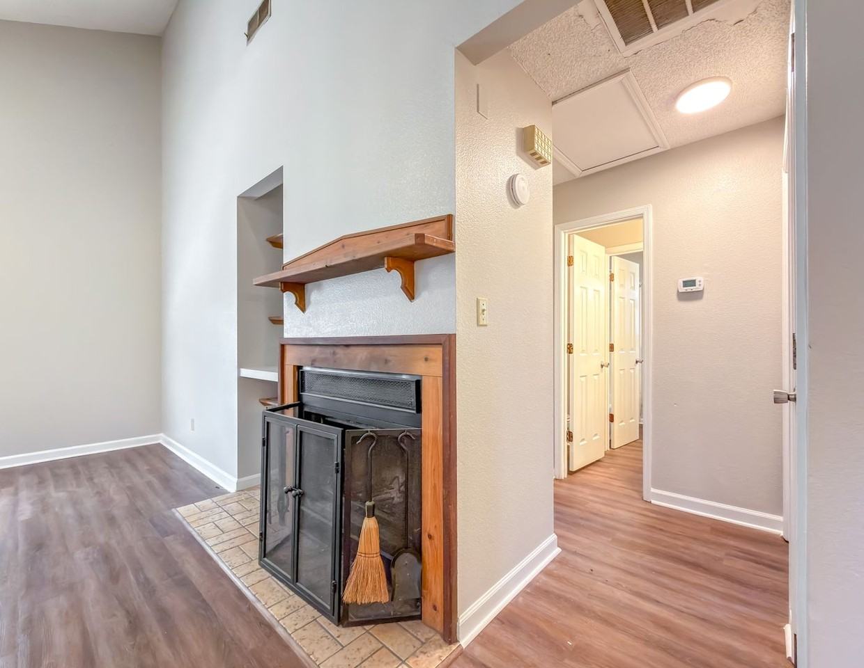 1556 Twin Lakes Circle - Photo 3 of 46