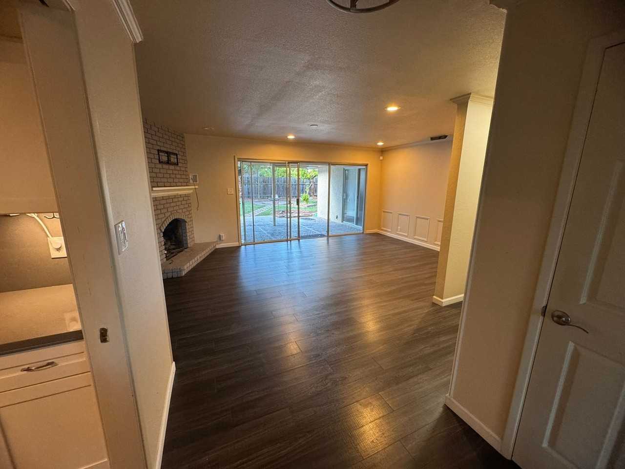 6690 Gloria Drive - Photo 4 of 34