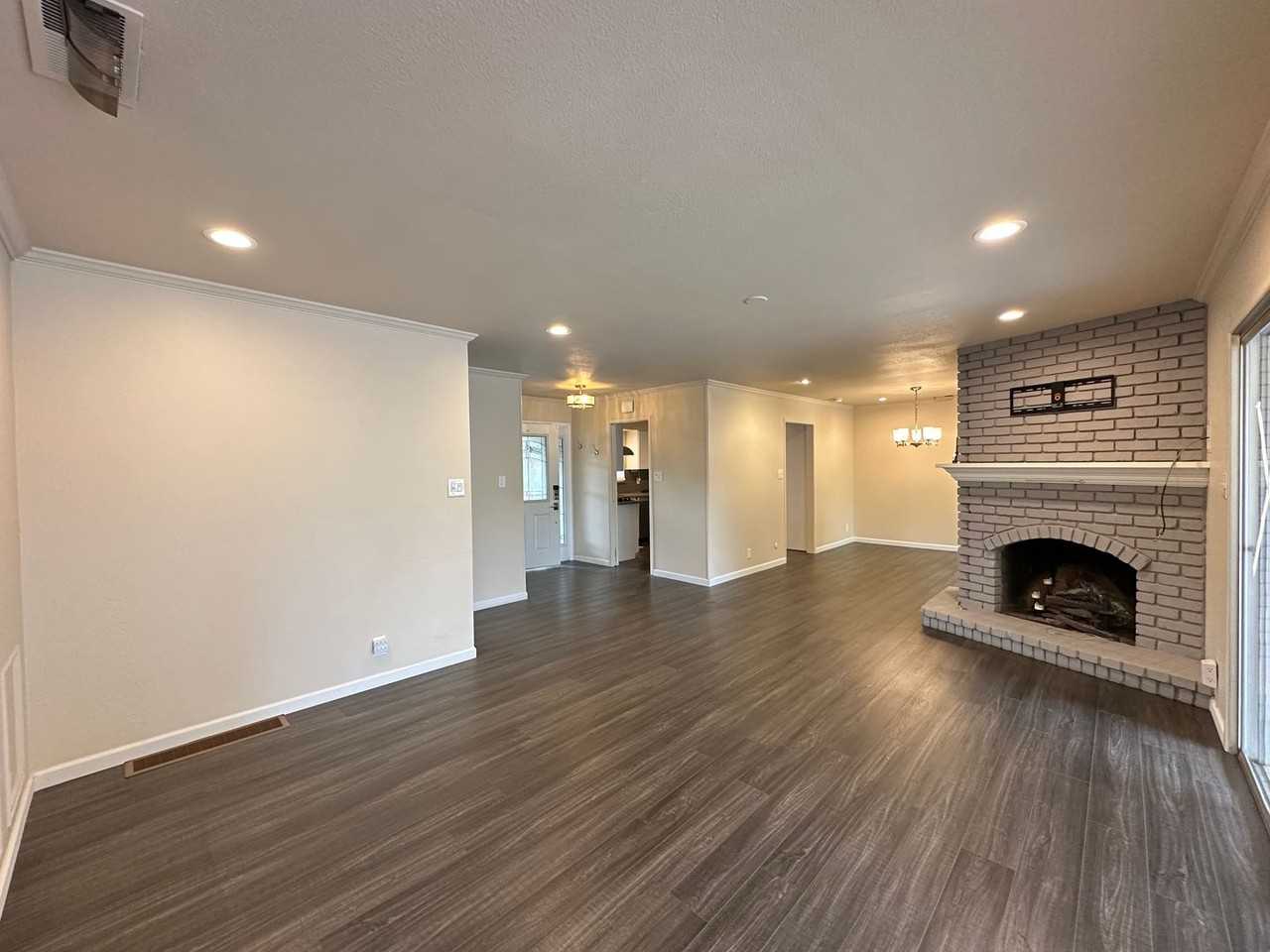 6690 Gloria Drive - Photo 7 of 34