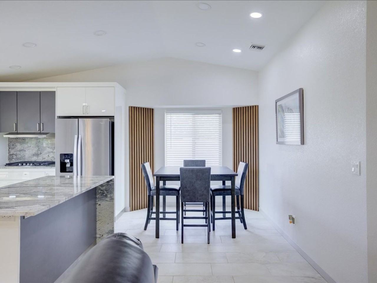 5501 N Lazybrook Pl - Photo 7 of 37