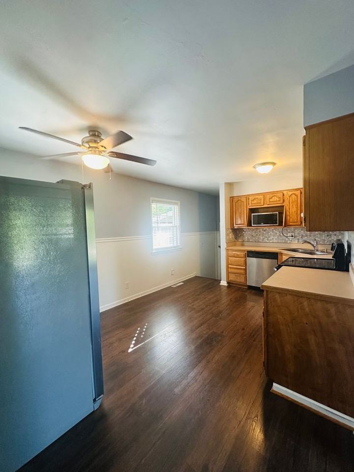 9312 Michael Edward Drive - Photo 6 of 25