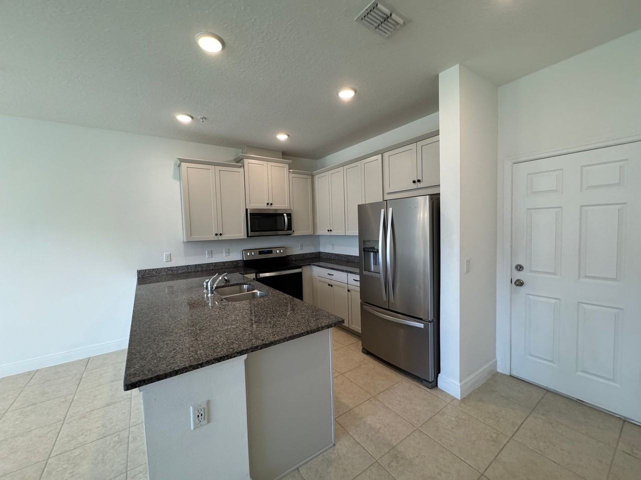 11818 Dune Alley - Photo 4 of 23