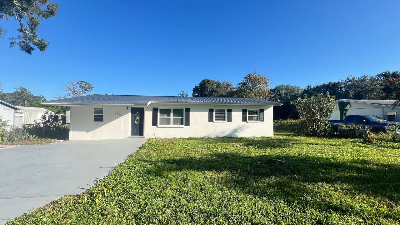 2530 N Palm Dr - Photo 3 of 32