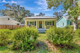 204 S Hampton St - Photo 1 of 1