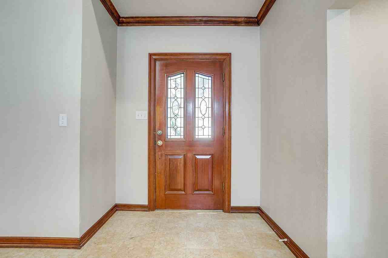 2149 Steeplewood Dr - Photo 2 of 20