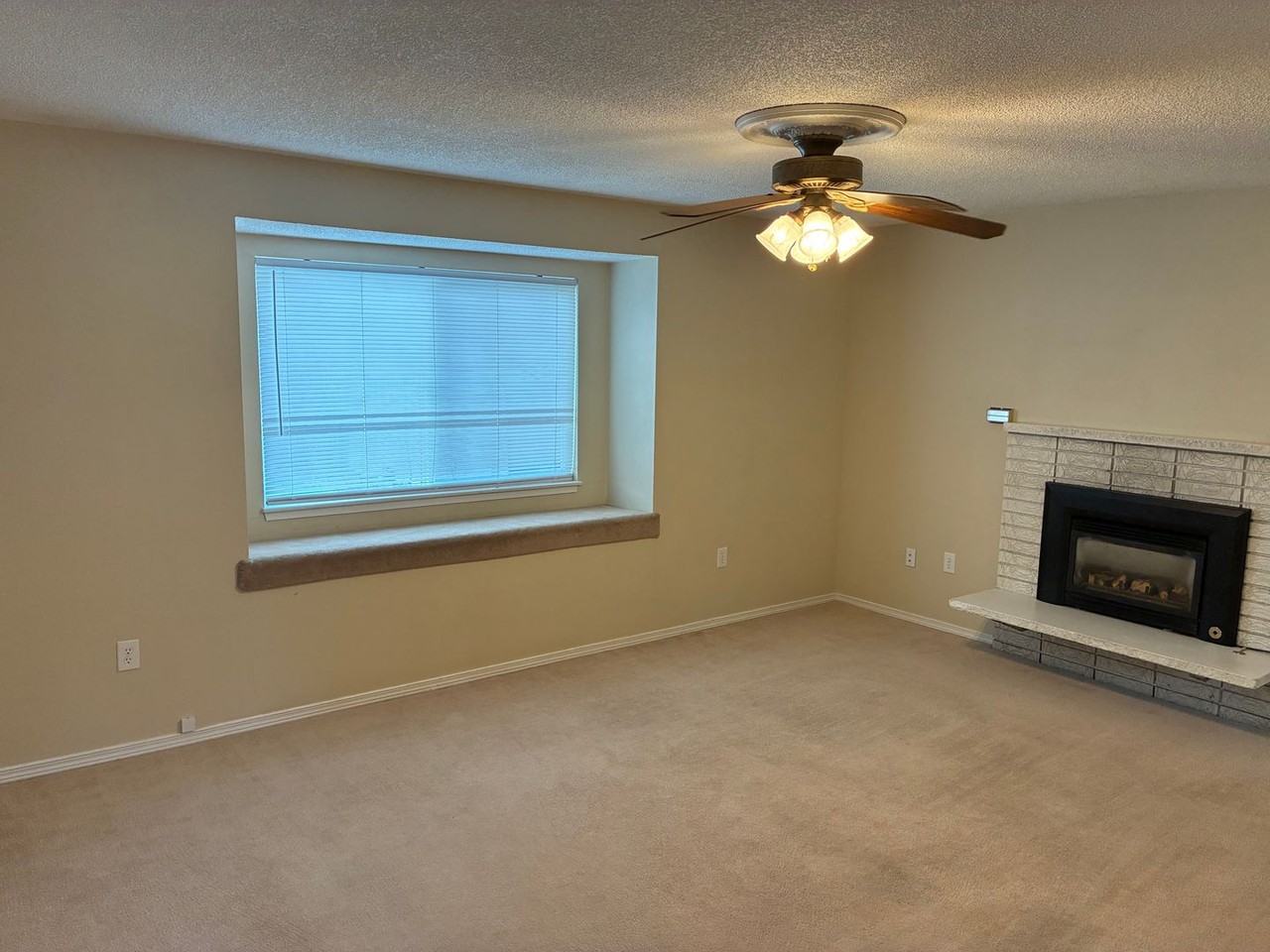 113 Cleveland St - Photo 2 of 9