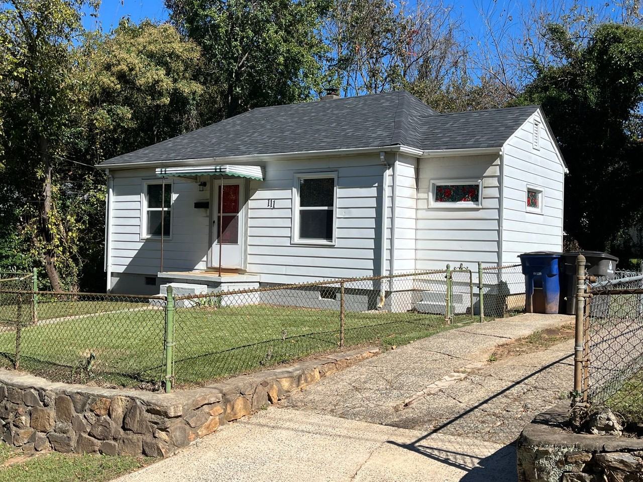 111 North Cameron Avenue - Photo 3 of 21