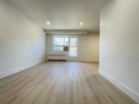 7415 Boul St-Laurent - Photo 1 of 1