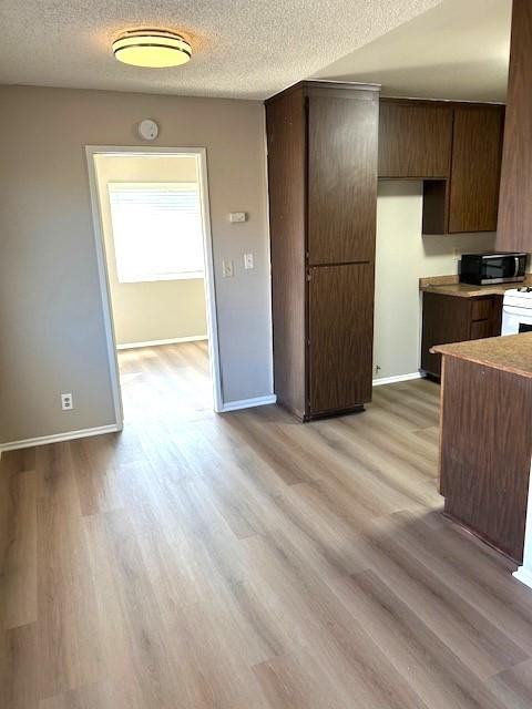 426 N Buena Vista St - Photo 4 of 9