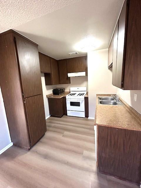 426 N Buena Vista St - Photo 5 of 9